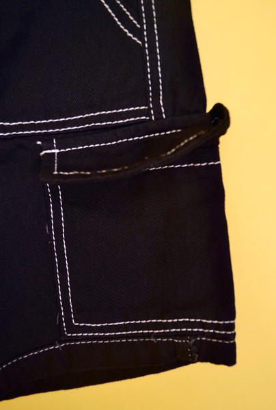 ALEXIS BERMUDA JEANS CARGO BLACK C/COST. BLANCA V25