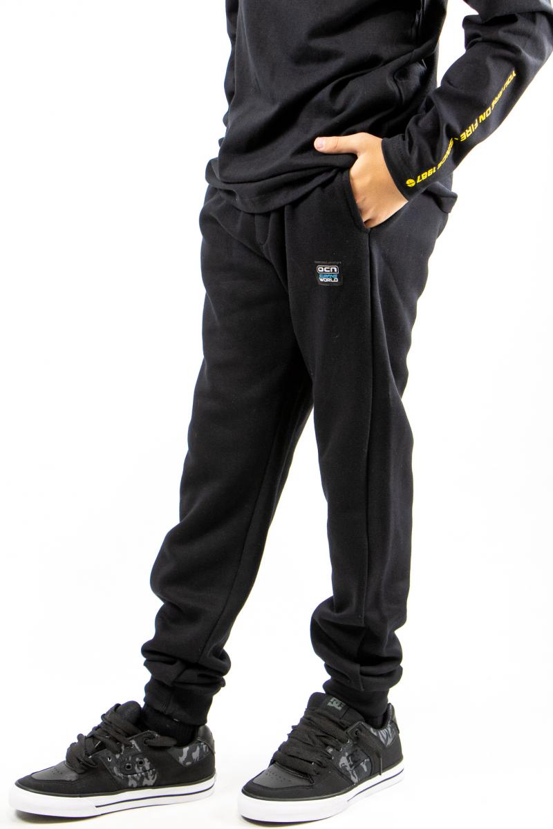 OCN JOGGING N FIST W23