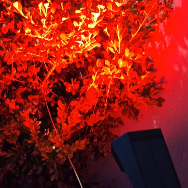 Estaca Solar Exterior Para Jardin Ip65 Yarlux Luz Rgb