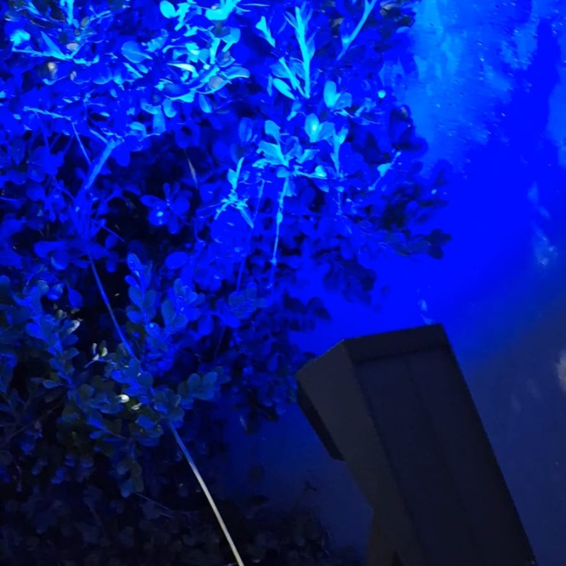 Estaca Solar Exterior Para Jardin Ip65 Yarlux Luz Rgb