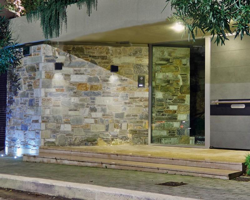 Aplique Unidireccional AP105 Blanco Negro Dicroica LED 7W