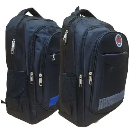 Mochila 18 pulgadas Six Premium reforzada negra con espalda acolchada y tiras reforzadas.