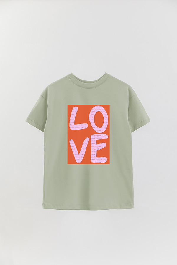 REMERA OVER ESTAMPADA LOVE