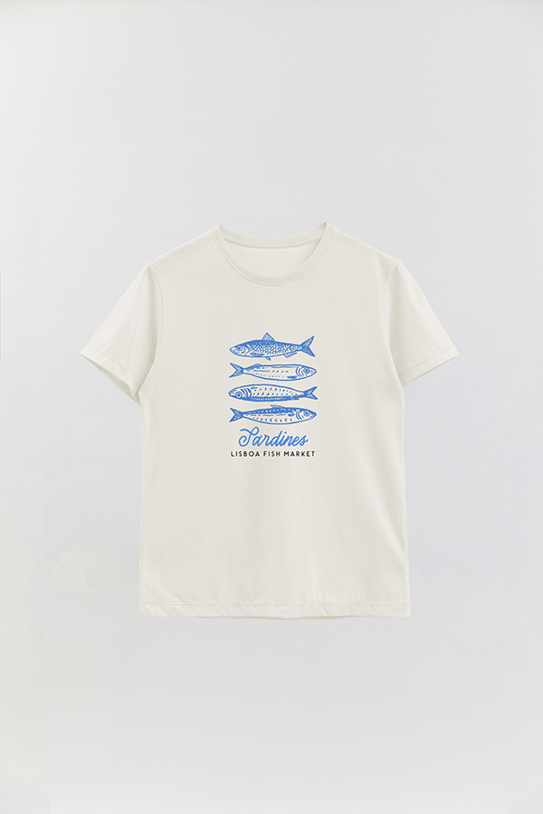REMERA BASICA ESTAMPADA HD SARDINES LISBOA