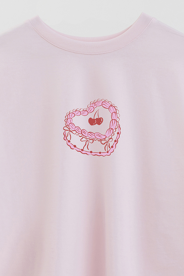 REMERA CROP ESTAMPADA VALENTINE CAKE 1
