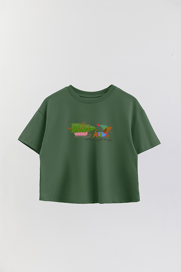 REMERA CROP DACHSHUND THROUGH THE SWNOW