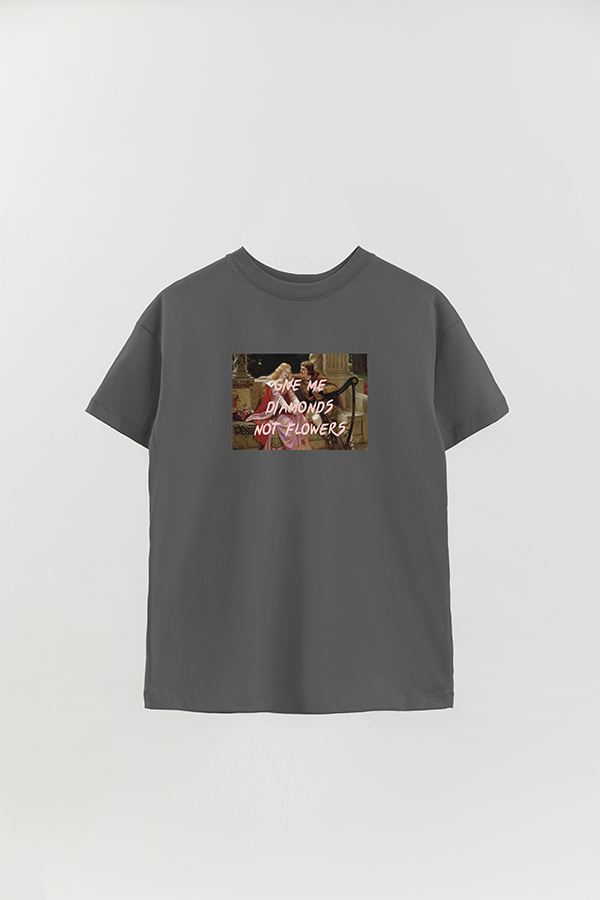 REMERA OVER ESTAMPADA ART COLLECTION 89 GIVE ME DIAMONDS