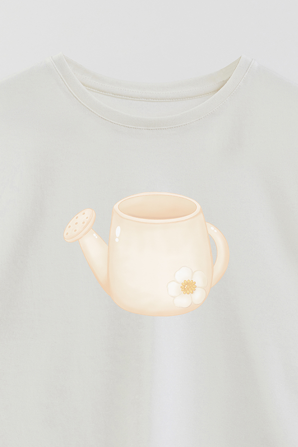 REMERA GIRL OVER HARVEST CAT WATERING CAN