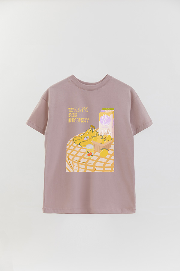 REMERA OVER ESTAMPADA WHATS FOR DINNER