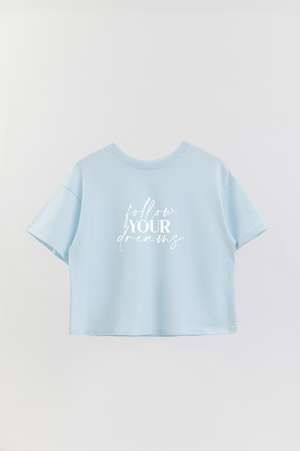 REMERA CROP ESTAMPADA ML FOLLOW YOUR DREAMS
