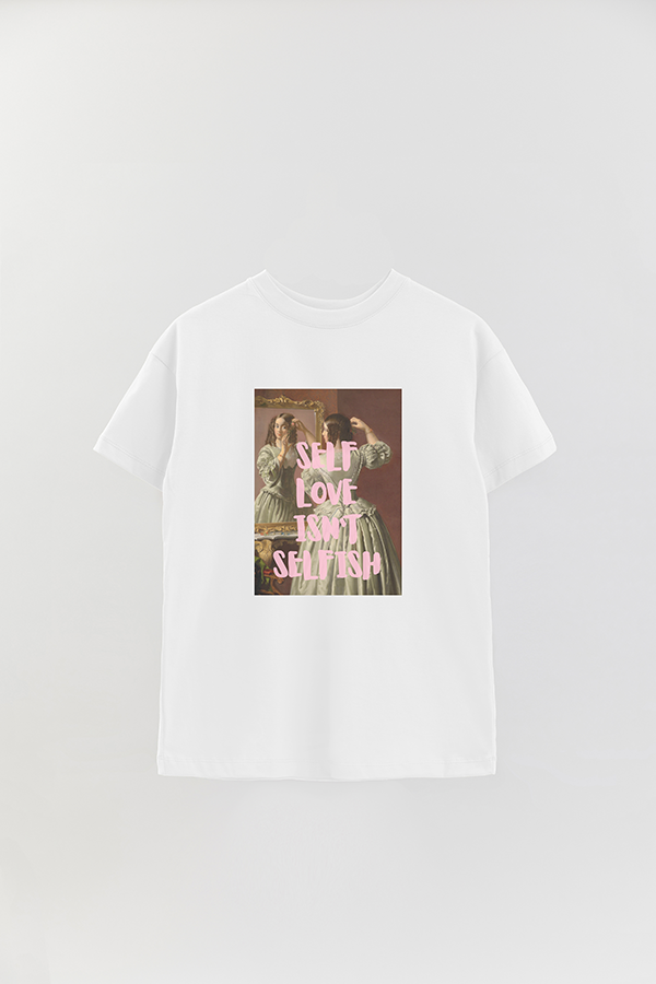 REMERA OVER ESTAMPADA ART COLLECTION 63 SELF LOVE ISN'T SELFISH