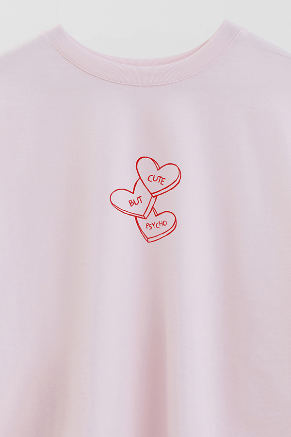REMERA CROP ESTAMPADA VALENTINE PILLS