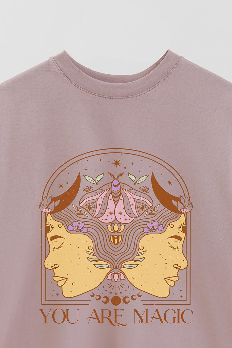 REMERA OVER ESTAMPADA MST YOU ARE MAGIC