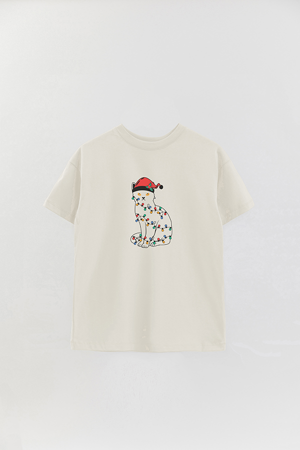 REMERA OVER ESTAMPADA CAT LIGHTS
