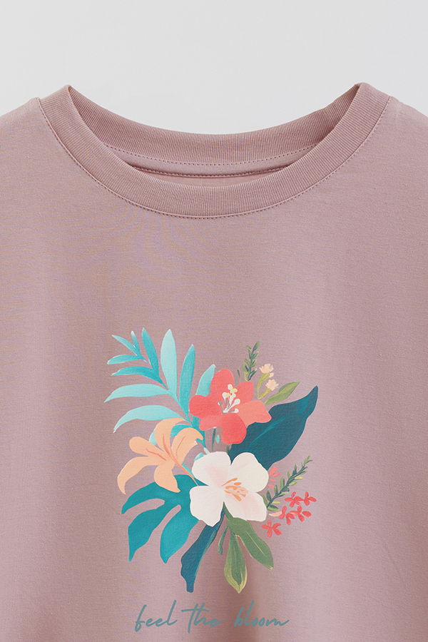 REMERA CROP ESTAMPADA COASTAL FEEL THE BLOOM