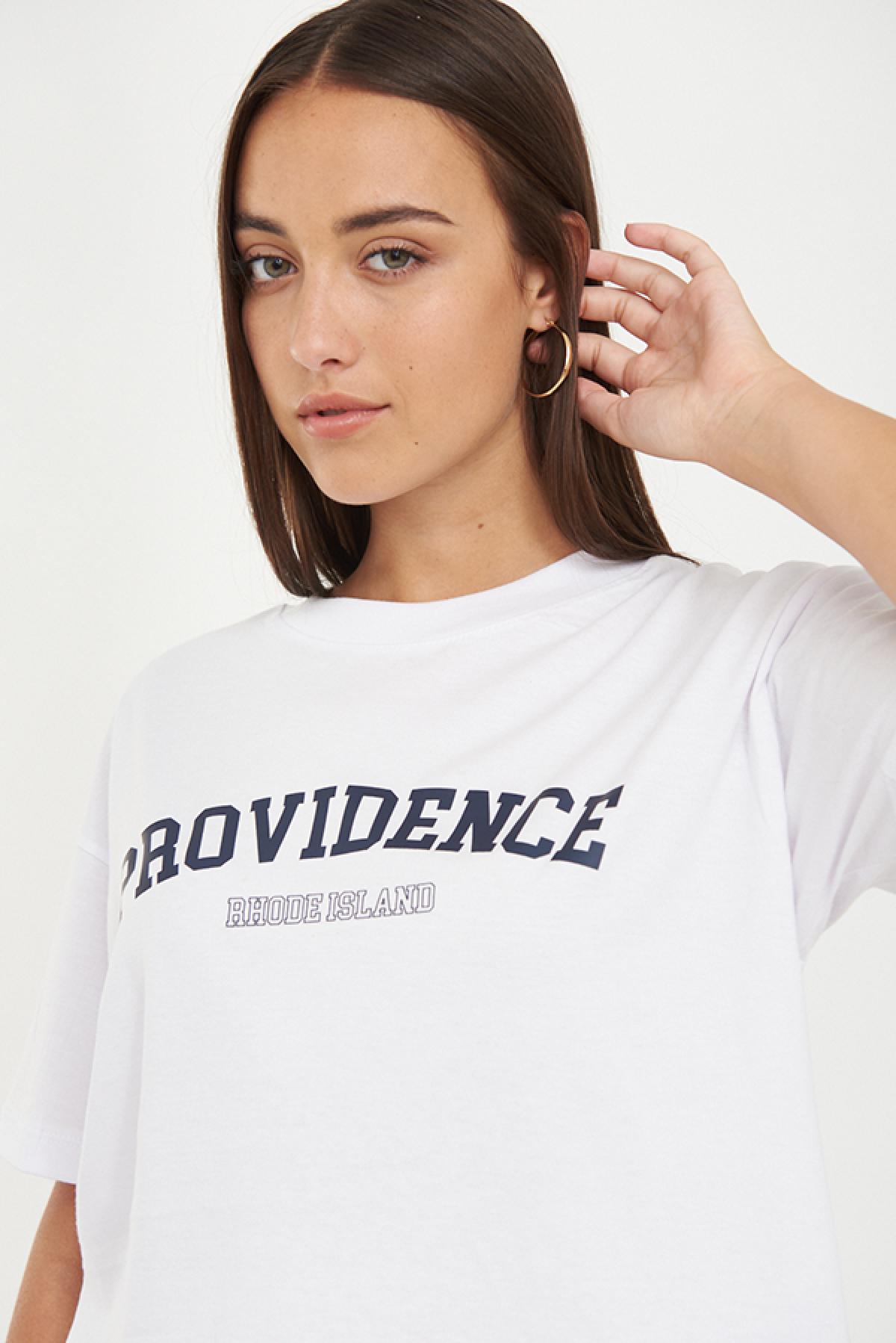 REMERA CROP ESTAMPADA WCV PROVIDENCE