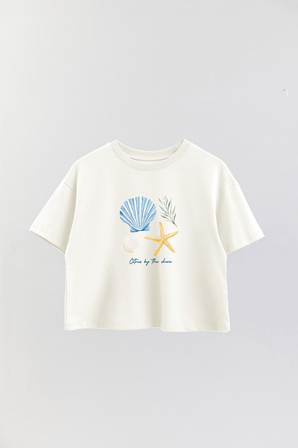 REMERA CROP ESTAMPADA COASTAL CITRUS BY THE SHORE