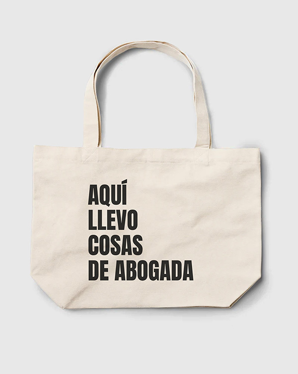 TOTE BAG AQUI LLEVO ABOGADA