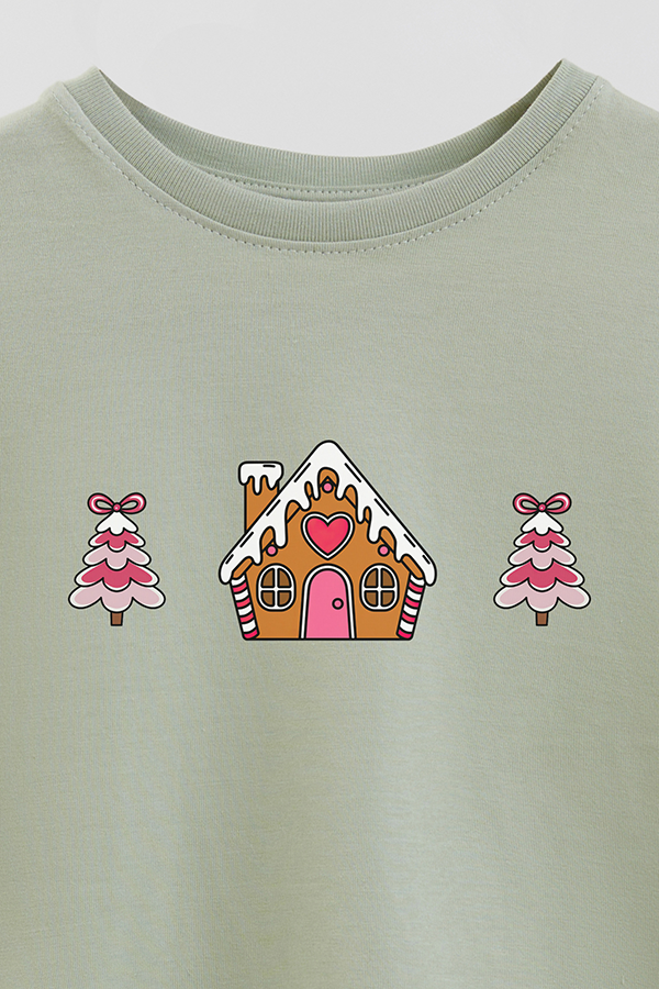 REMERA BASICA ESTAMPADA SPL CHRISTMAS GINGERBREAD HOUSE