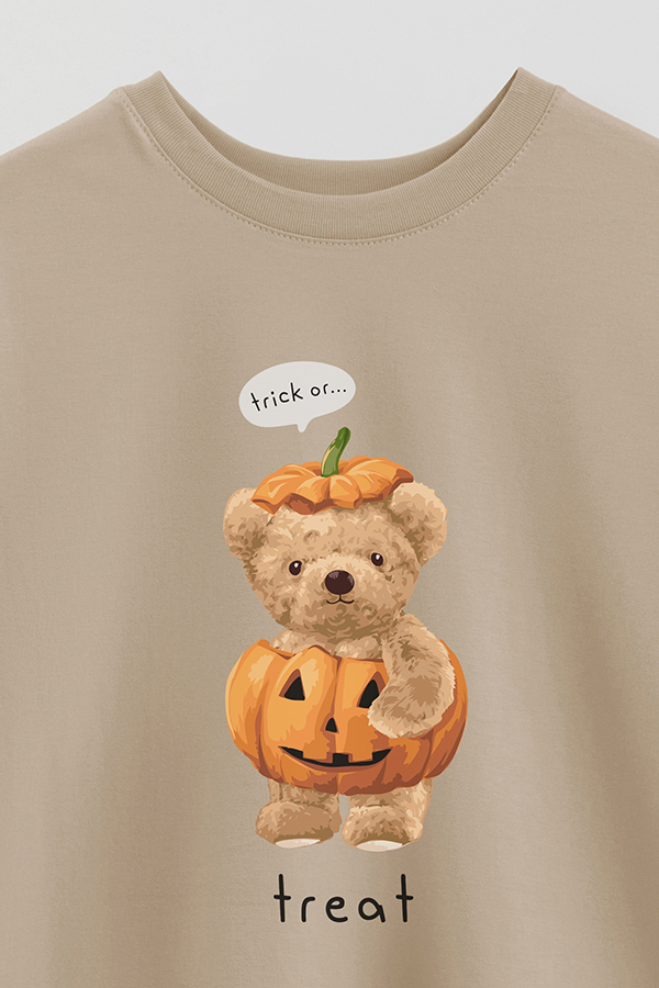 REMERA OVER ESTAMPADA UNISEX TEDDY TRICK OR TREAT