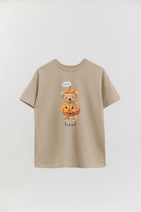 REMERA OVER ESTAMPADA UNISEX TEDDY TRICK OR TREAT