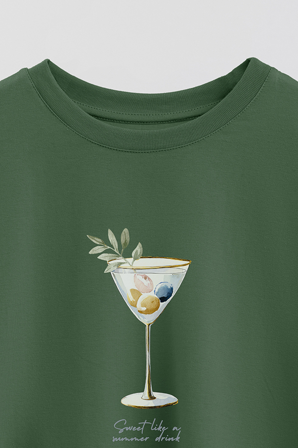 REMERA CROP ESTAMPADA COASTAL SWEET SUMMER DRINK