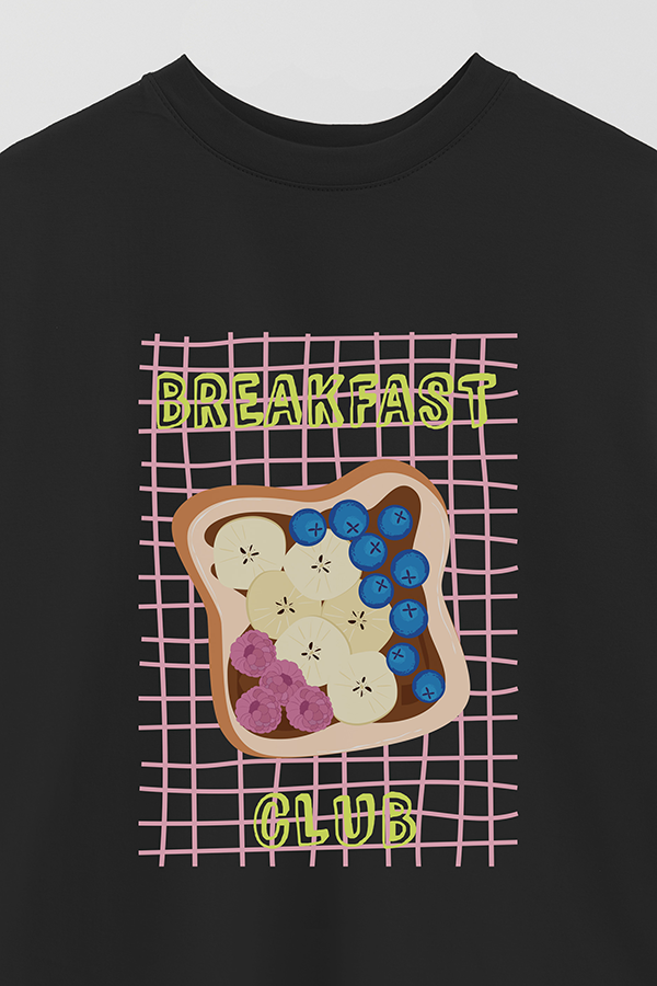 REMERA OVER ESTAMPADA BREAKFAST CLUB TOAST