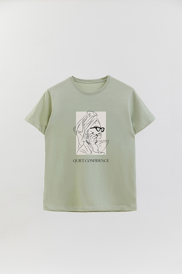 REMERA BASICA ESTAMPADA QUIET CONFIDENCE
