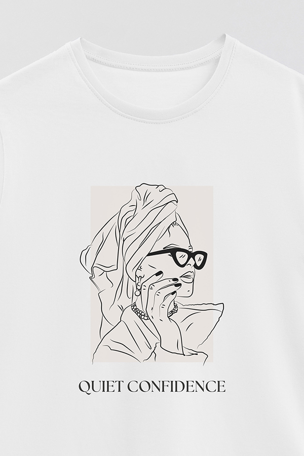 REMERA BASICA ESTAMPADA QUIET CONFIDENCE