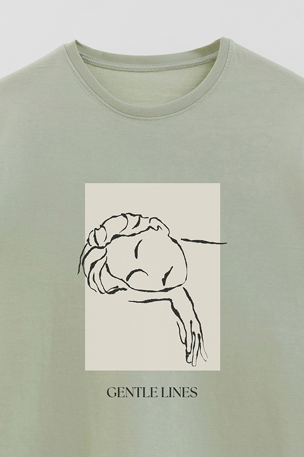 REMERA BASICA ESTAMPADA GENTLE LINES
