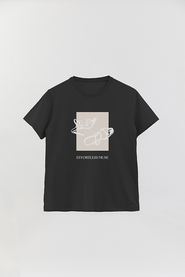 REMERA BASICA ESTAMPADA EFFORTLESS MUSE