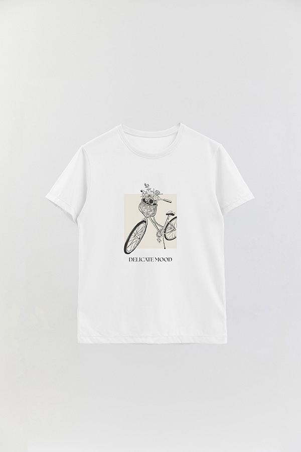 REMERA BASICA ESTAMPADA DELICATE MOOD