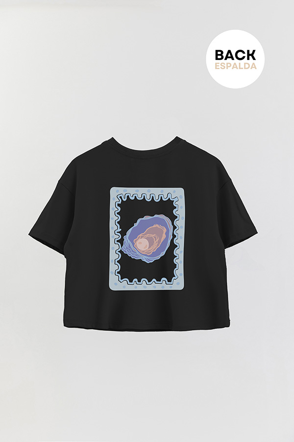REMERA CROP FB TRAVEL STAMP 10