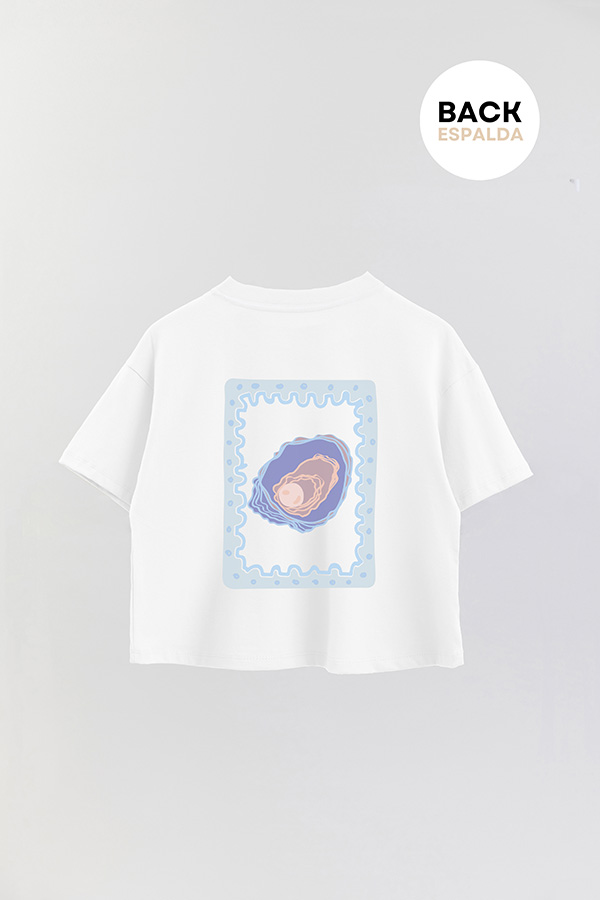 REMERA CROP FB TRAVEL STAMP 10