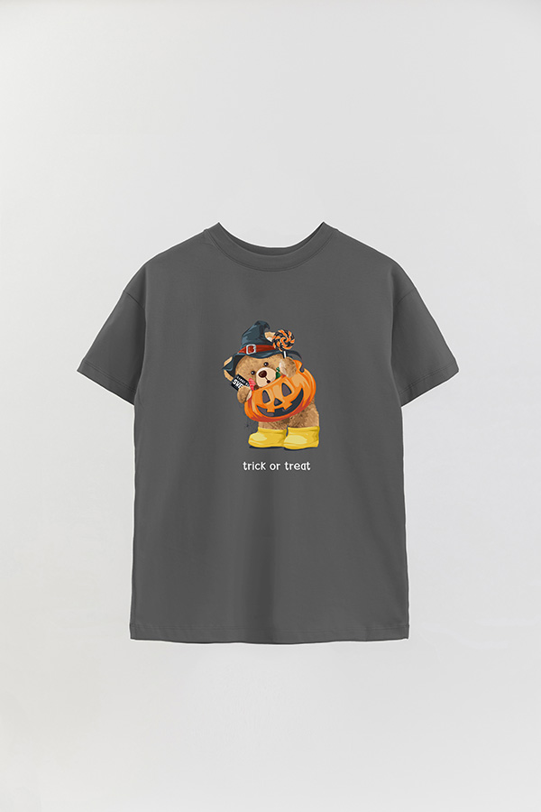 REMERA OVER ESTAMPADA UNISEX TRICK OR TREAT 2