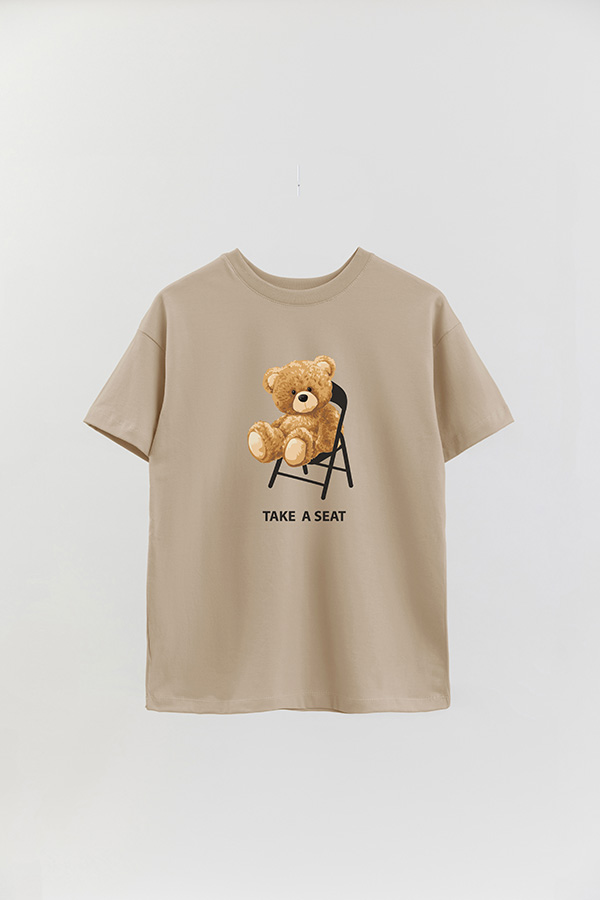 REMERA OVER ESTAMPADA UNISEX TAKE A SEAT