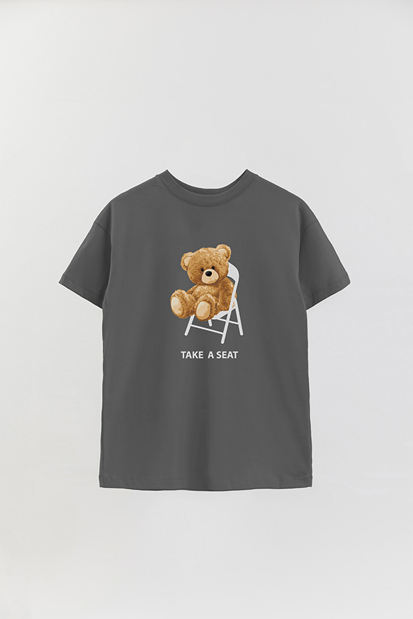 REMERA OVER ESTAMPADA UNISEX TAKE A SEAT