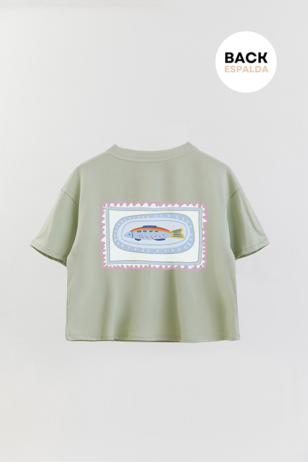 REMERA CROP FB TRAVEL STAMP 8