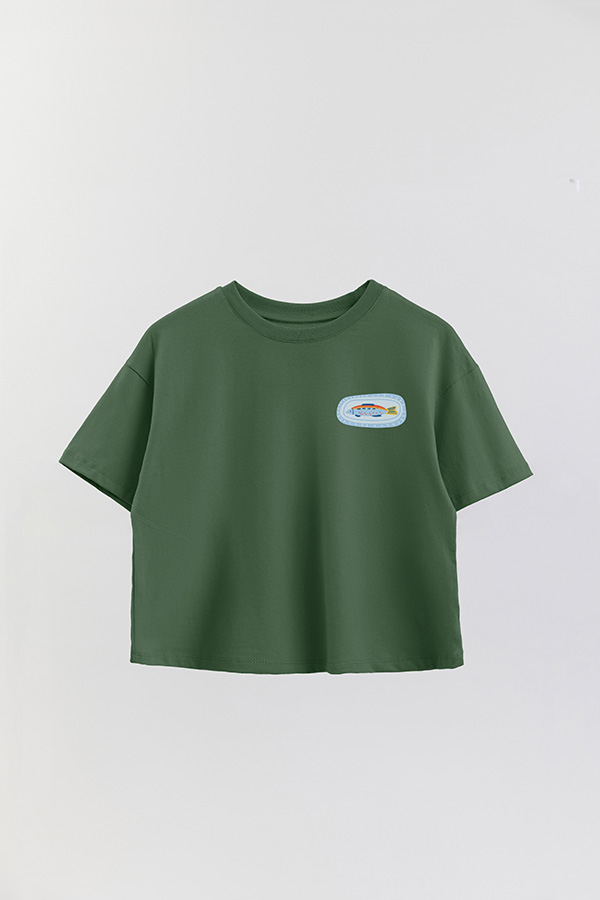 REMERA CROP FB TRAVEL STAMP 8