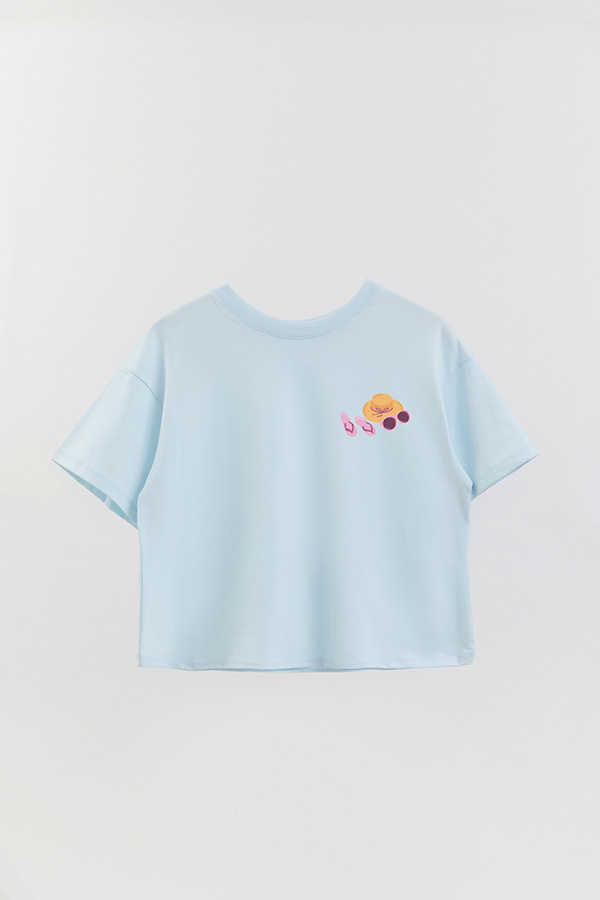 REMERA CROP FB TRAVEL STAMP 6