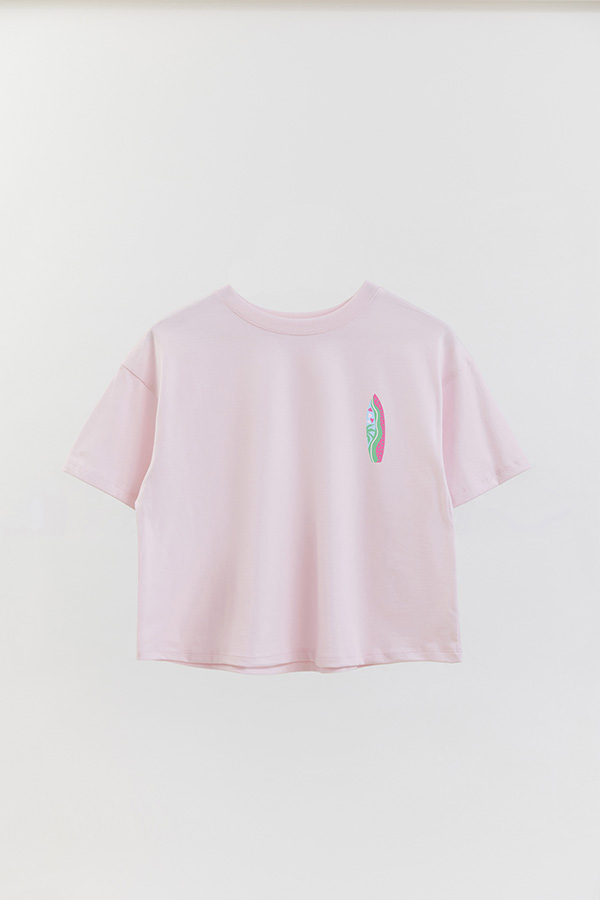 REMERA CROP FB TRAVEL STAMP 2