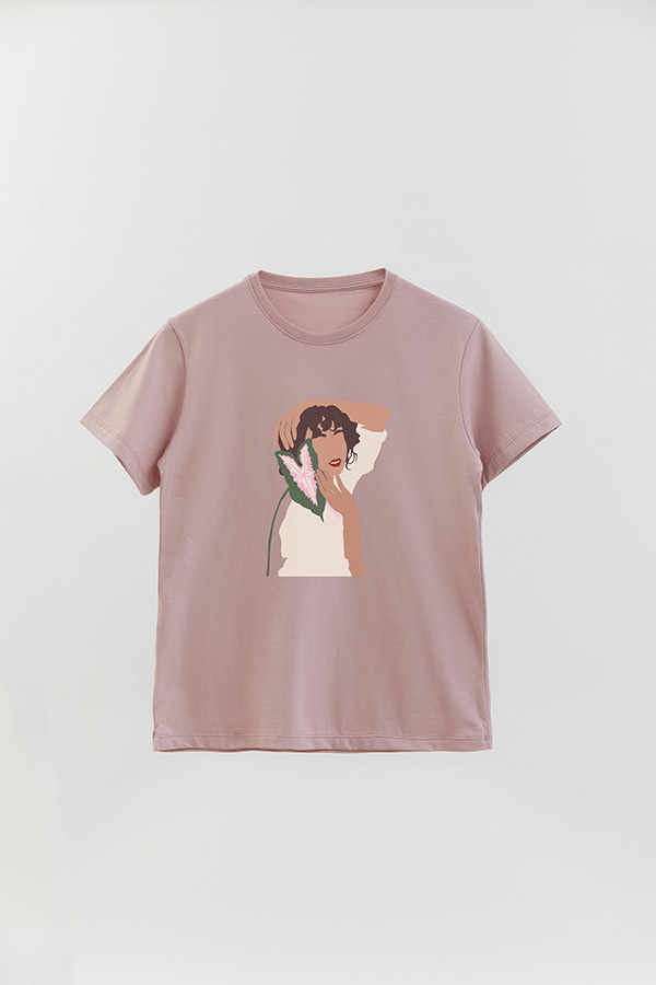 REMERA BASICA ESTAMPADA PORTRAIT 7