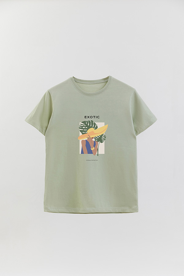 REMERA BASICA ESTAMPADA PORTRAIT 4