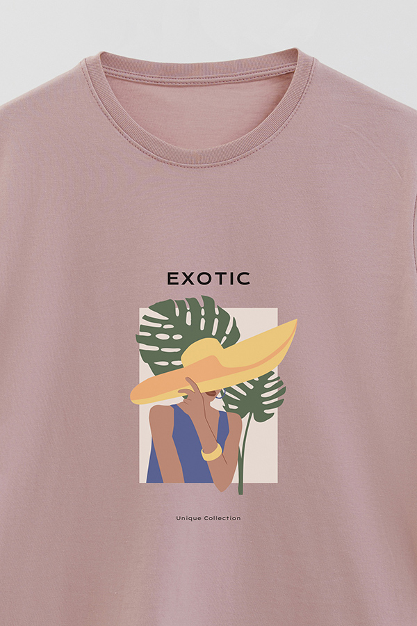 REMERA BASICA ESTAMPADA PORTRAIT 4