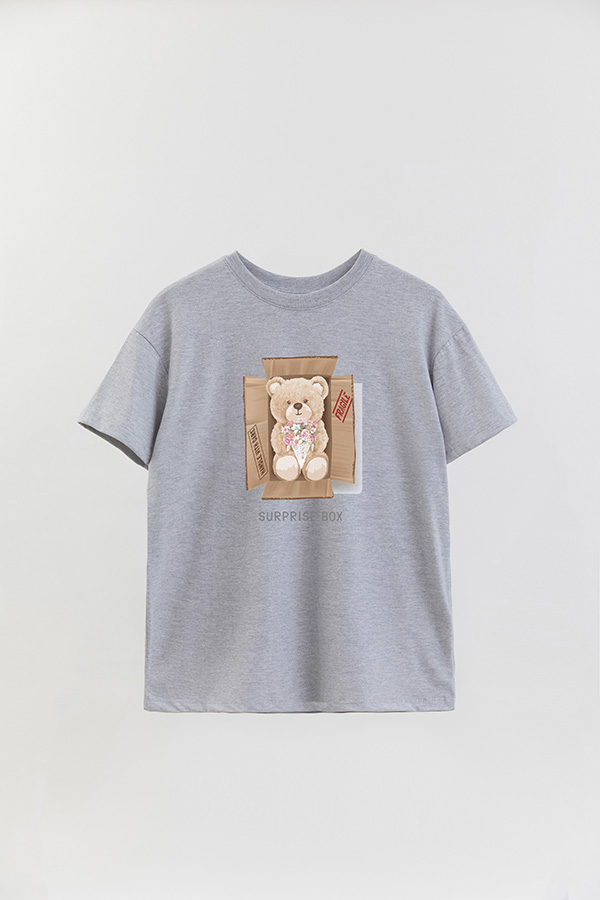 REMERA OVER ESTAMPADA UNISEX SURPRISE BOX