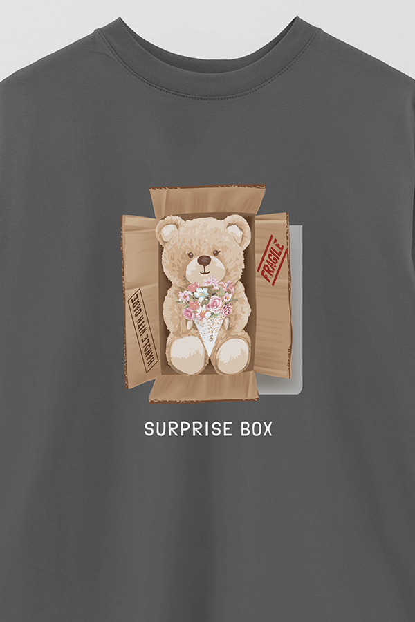 REMERA OVER ESTAMPADA UNISEX SURPRISE BOX