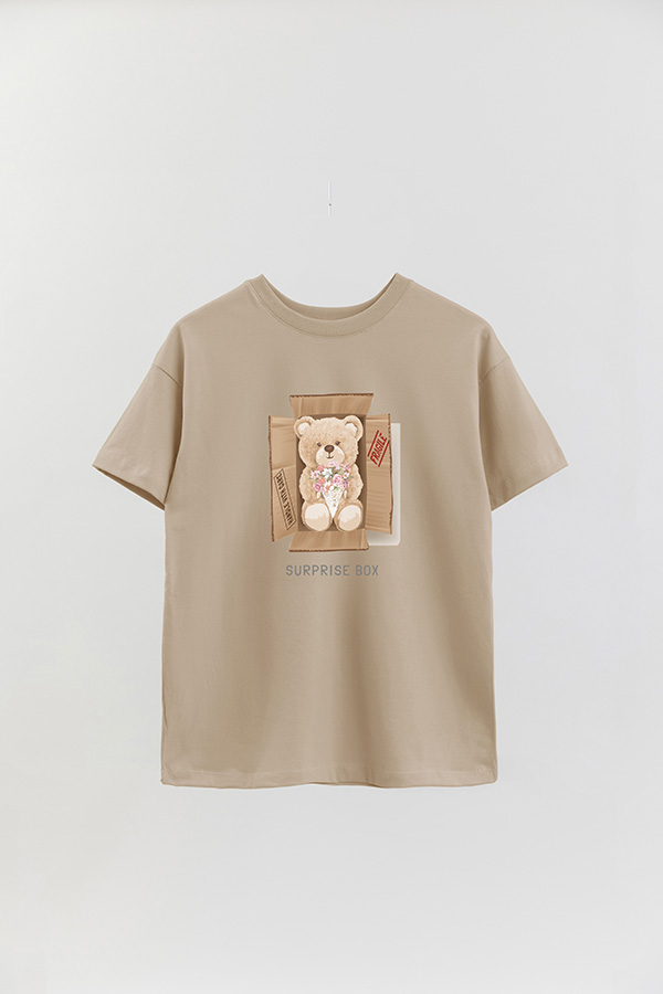 REMERA OVER ESTAMPADA UNISEX SURPRISE BOX