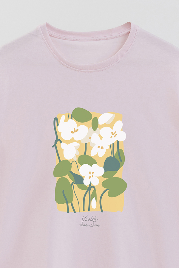 REMERA BASICA ESTAMPADA GARDEN VIOLETS