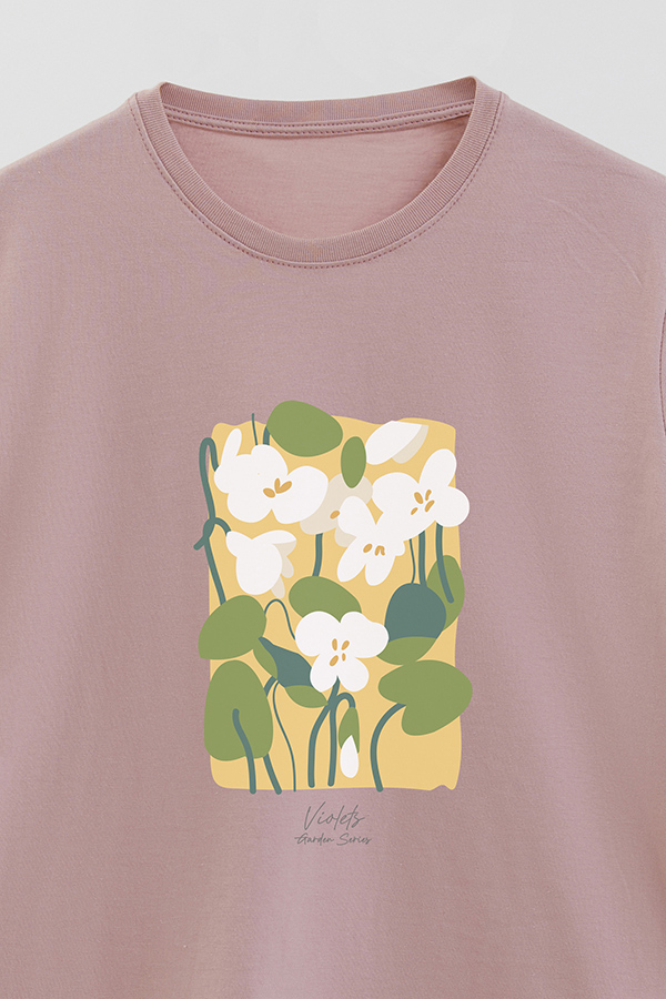 REMERA BASICA ESTAMPADA GARDEN VIOLETS
