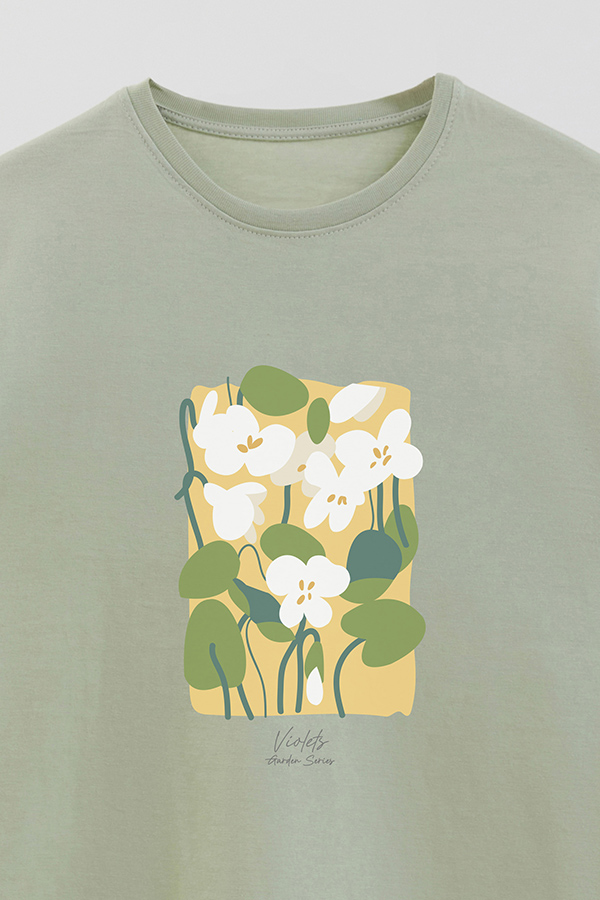REMERA BASICA ESTAMPADA GARDEN VIOLETS